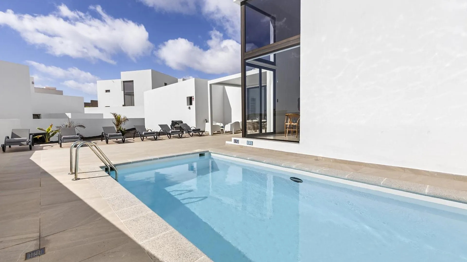 Casahost Fontaine Bleue Villa Tias 0*,